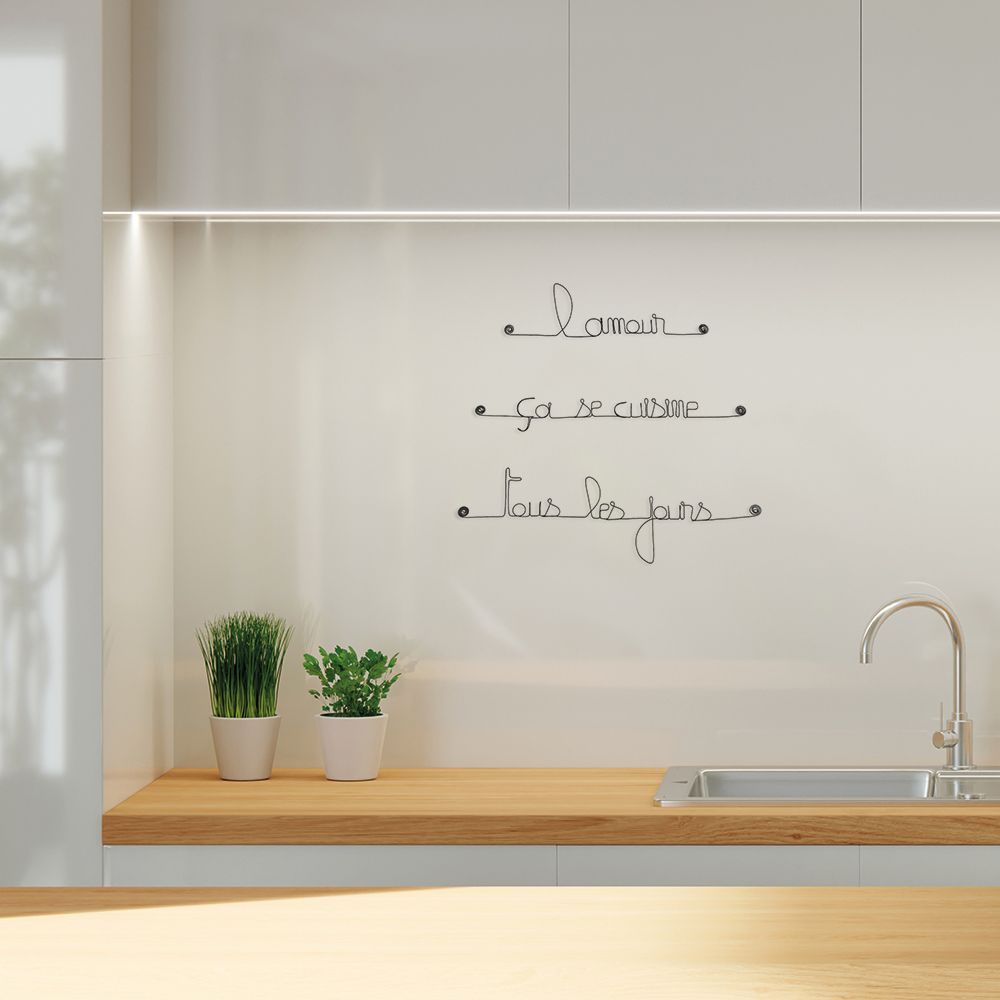 Wire quote "Love is cooked up every day" - to pin up - Wall art