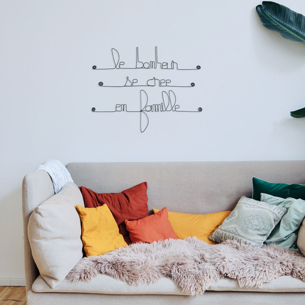 Wire quote "Happiness is created in the family" - to pin - Wall jewelry