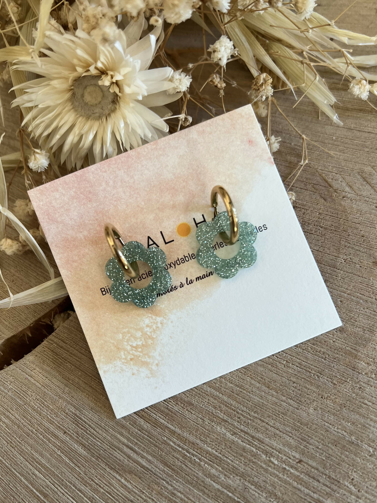 BO creoles & their green glitter flowers