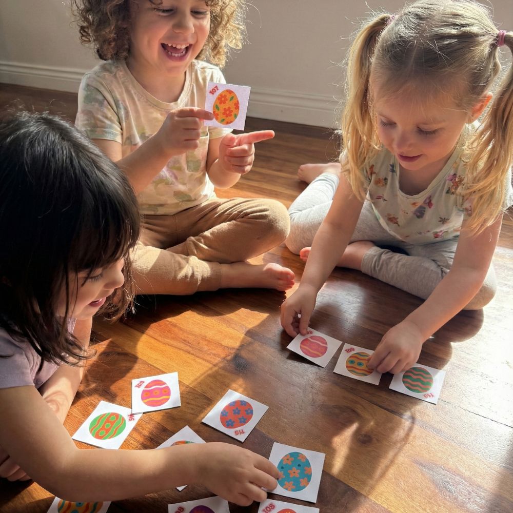 Jeu d'enquête enfant 4-5 ans - Pépette la Poule - Coffret prêt à jouer | Explorador