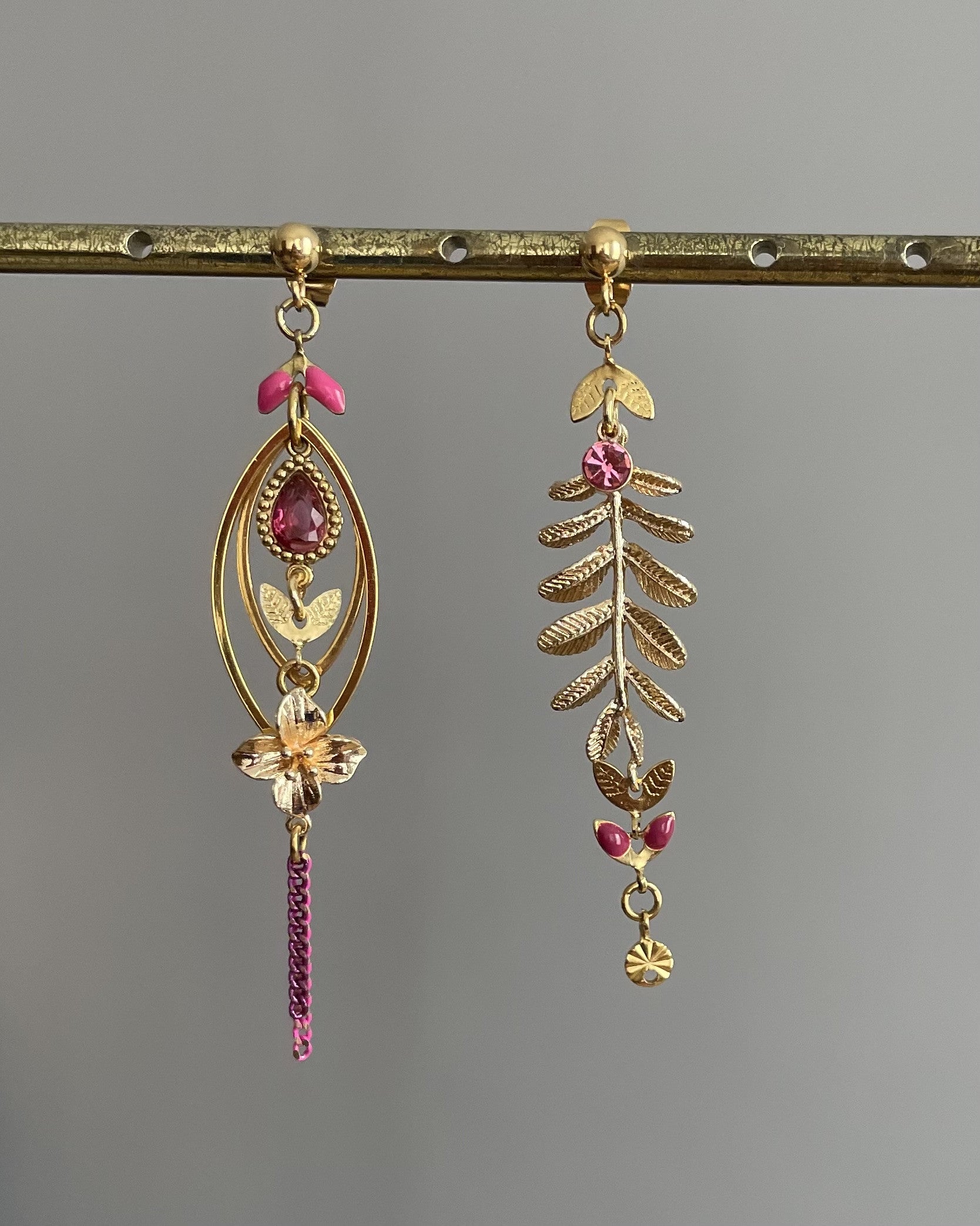 Pink asymmetric "Glycine" stud earrings