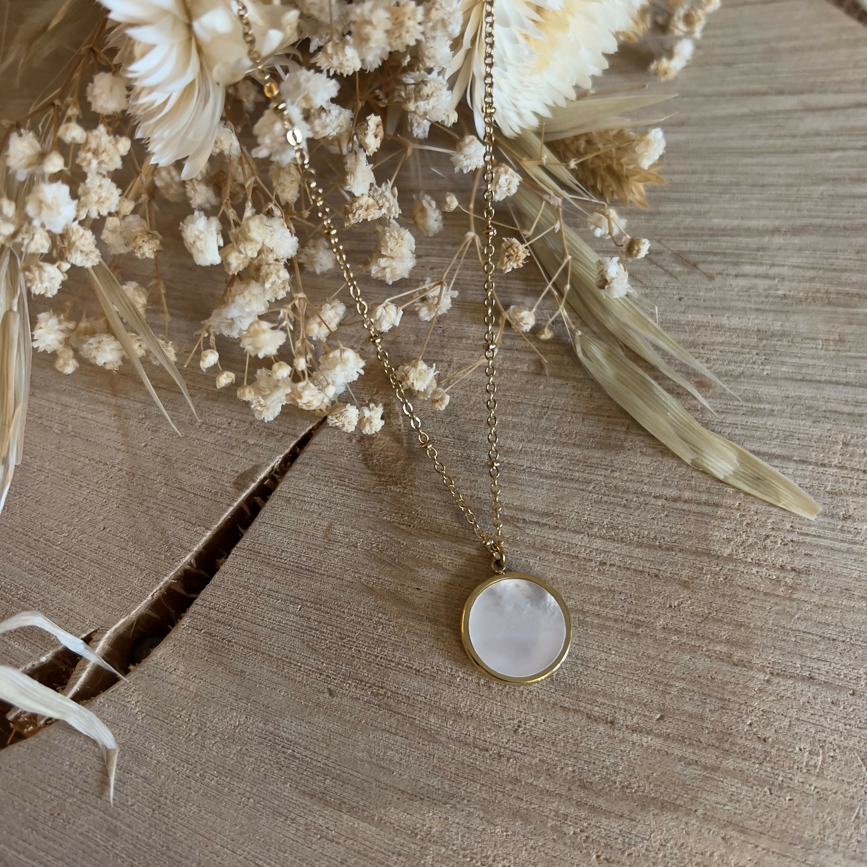 Collier pendentif nacre naturelle