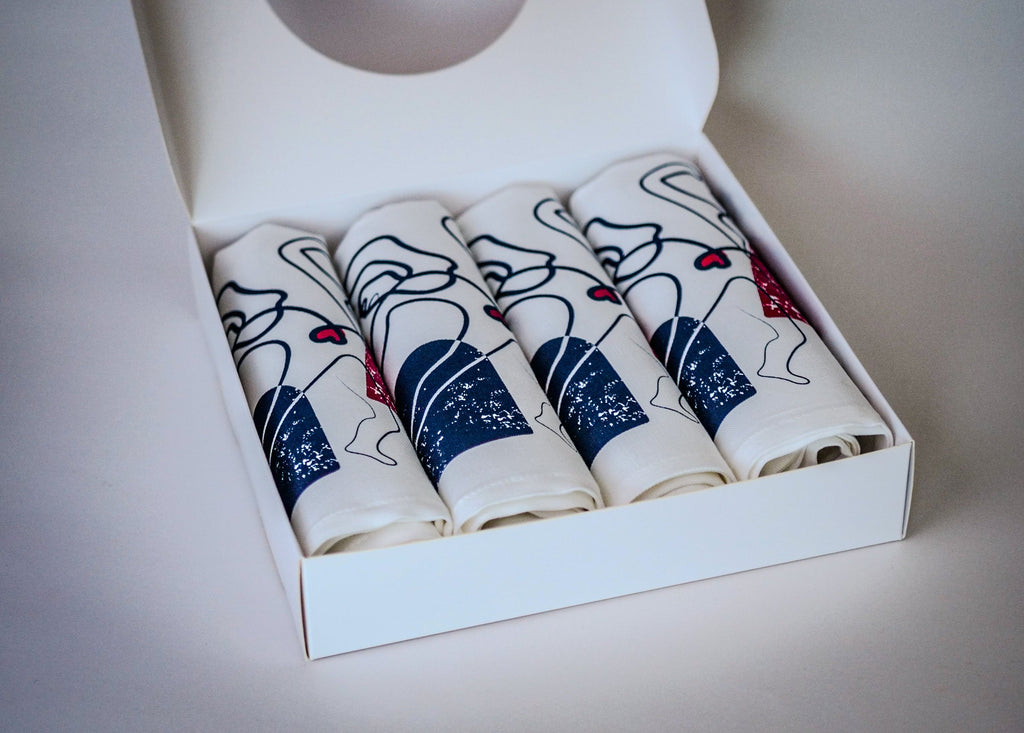 Coffret de 4 serviettes de table - La Serviette de Table - Linge de table -  "Les Âmes Soeurs"œurs"