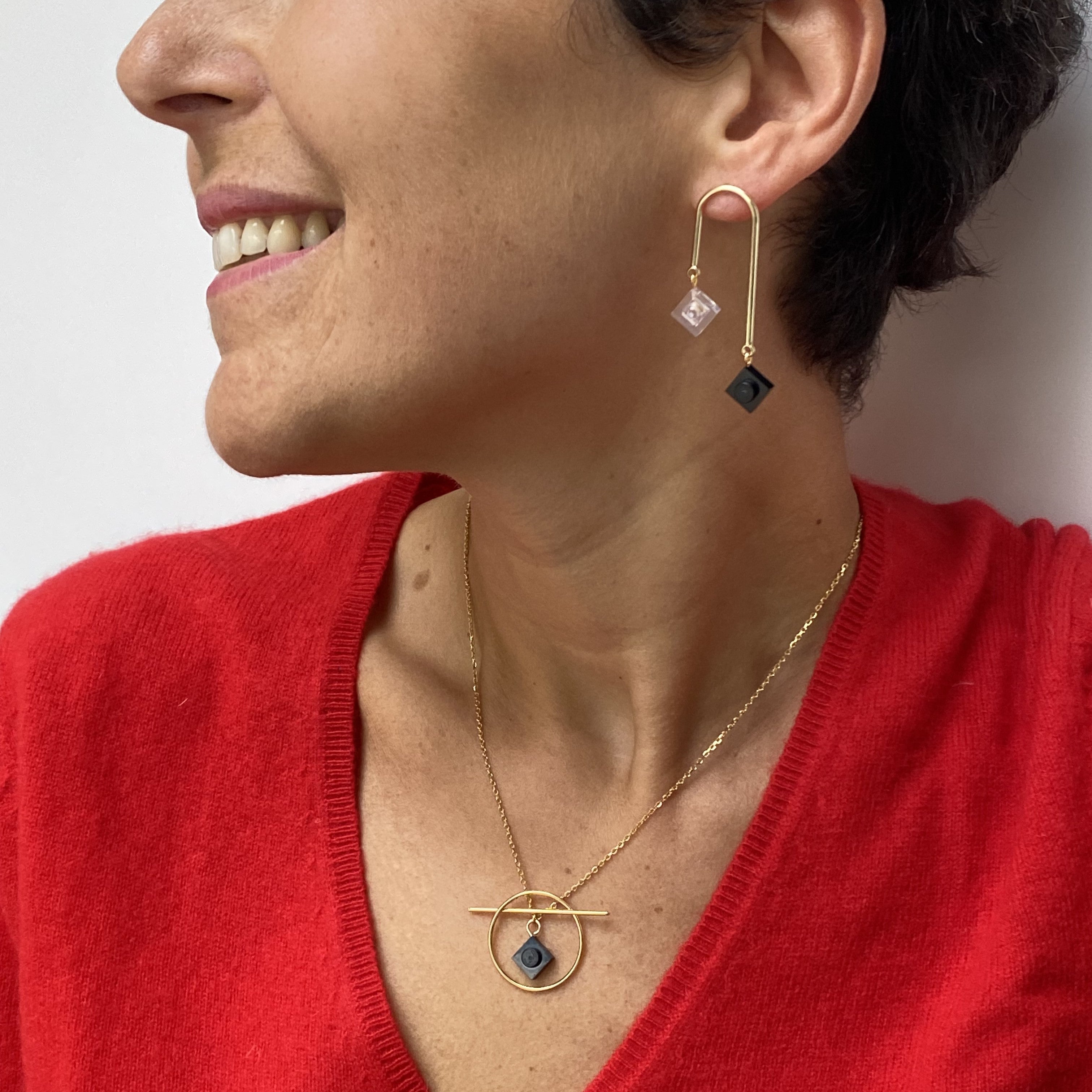 Collier géométrique avec une brique Lego - Les Astucieuses