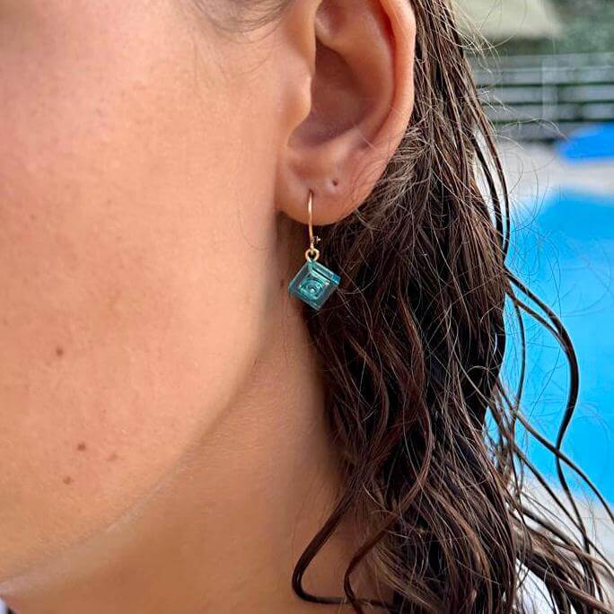 Mini boucles d'oreilles Dormeuses en acier inoxydable avec une brique de Lego®