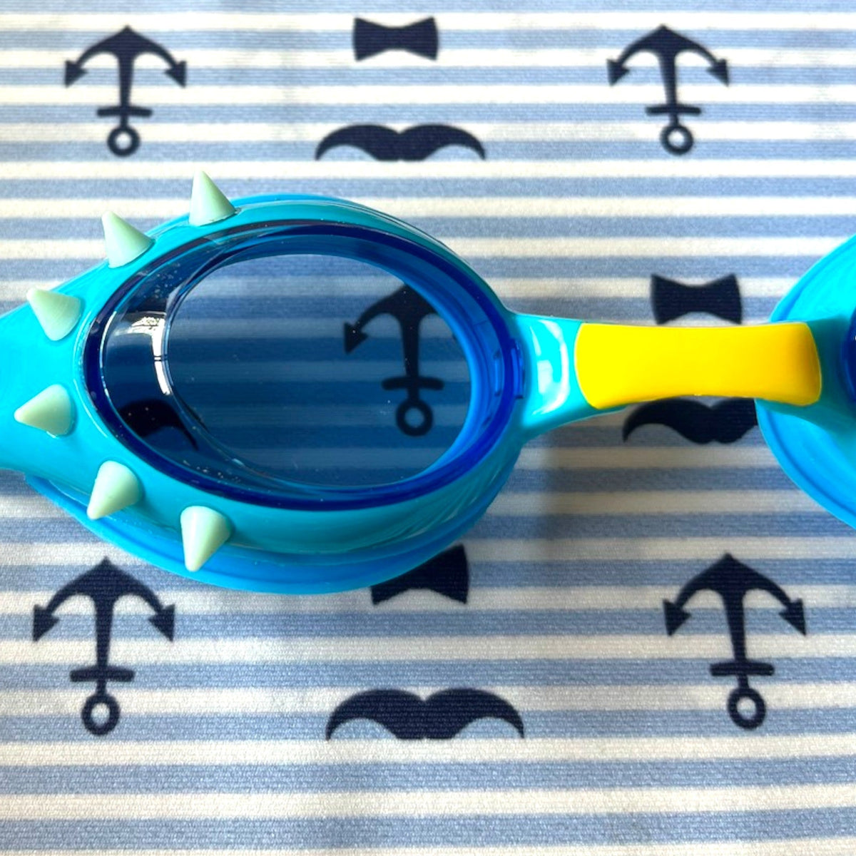 BabyPlops Mustache Anchors - Baby swimming goggles