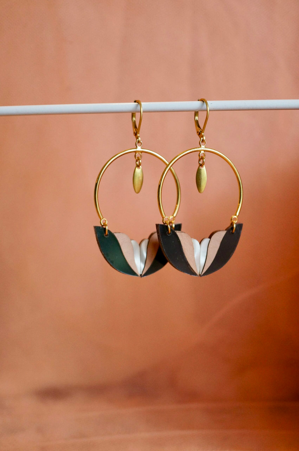"Mila" black plexiglass earrings