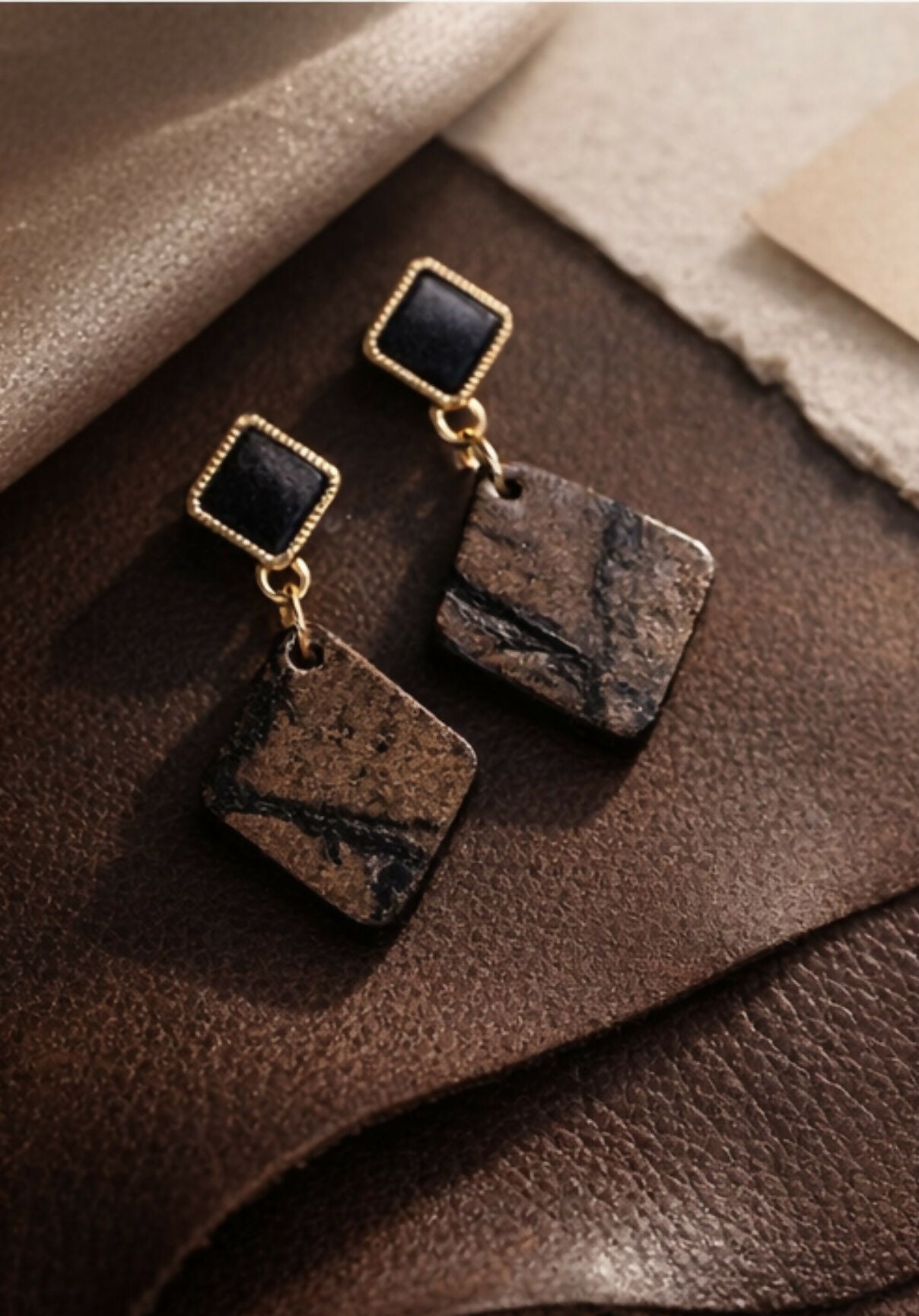 Square double leather box