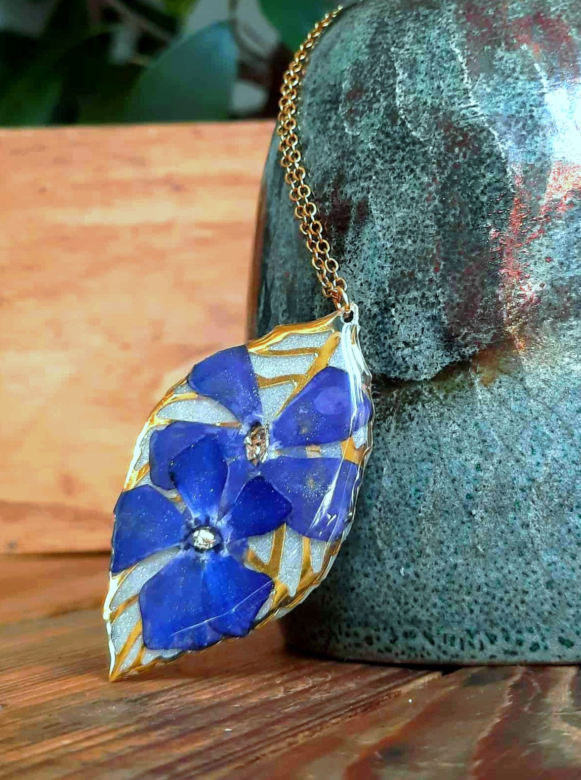Collier, Pervenche