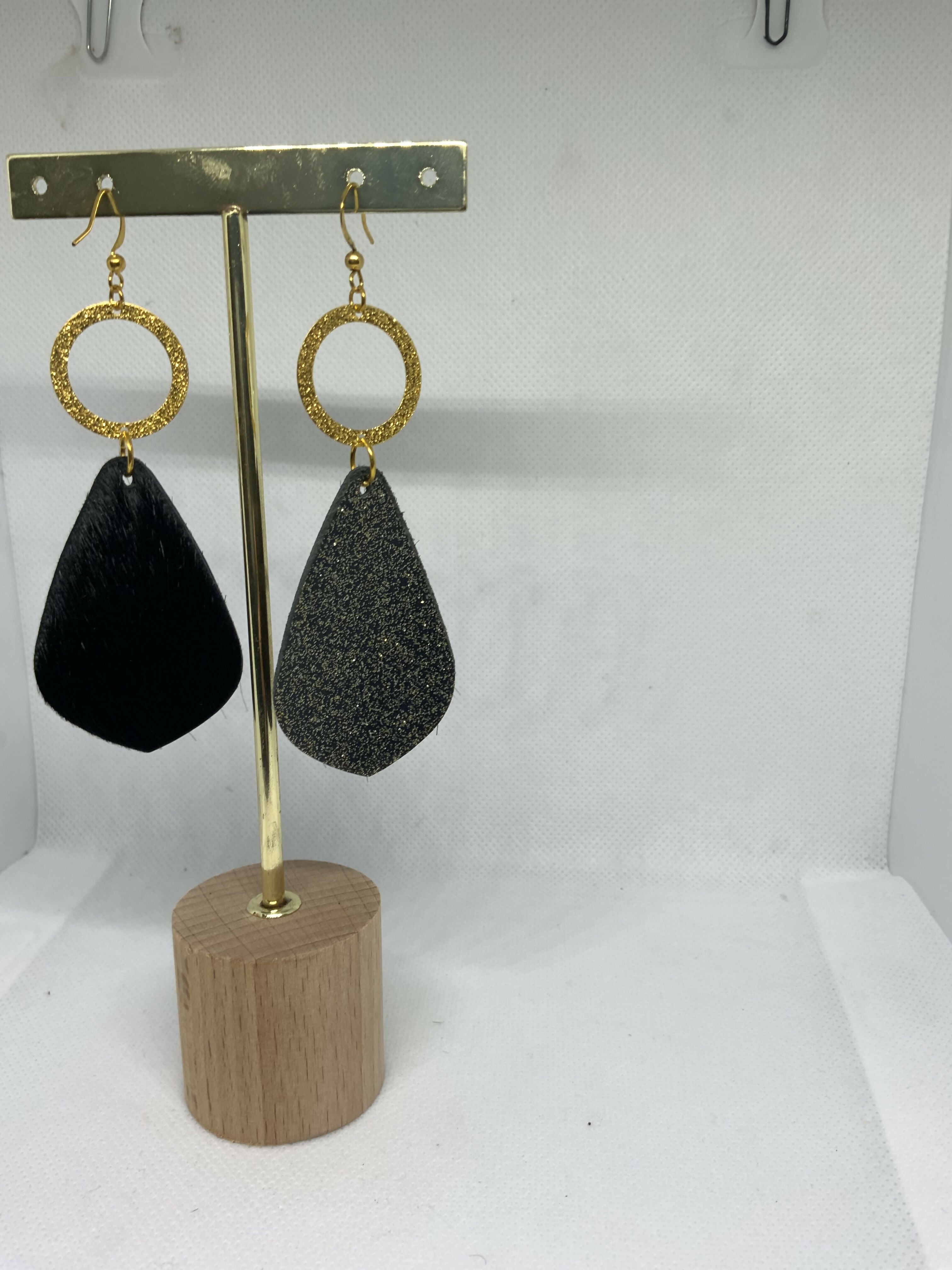 Reversible leather earrings Nox