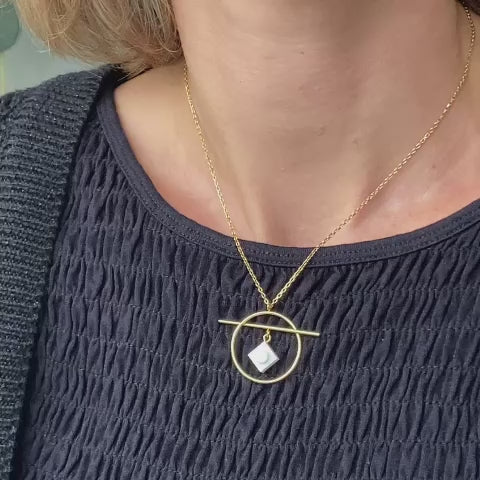 Collier géométrique avec une brique Lego - Les Astucieuses