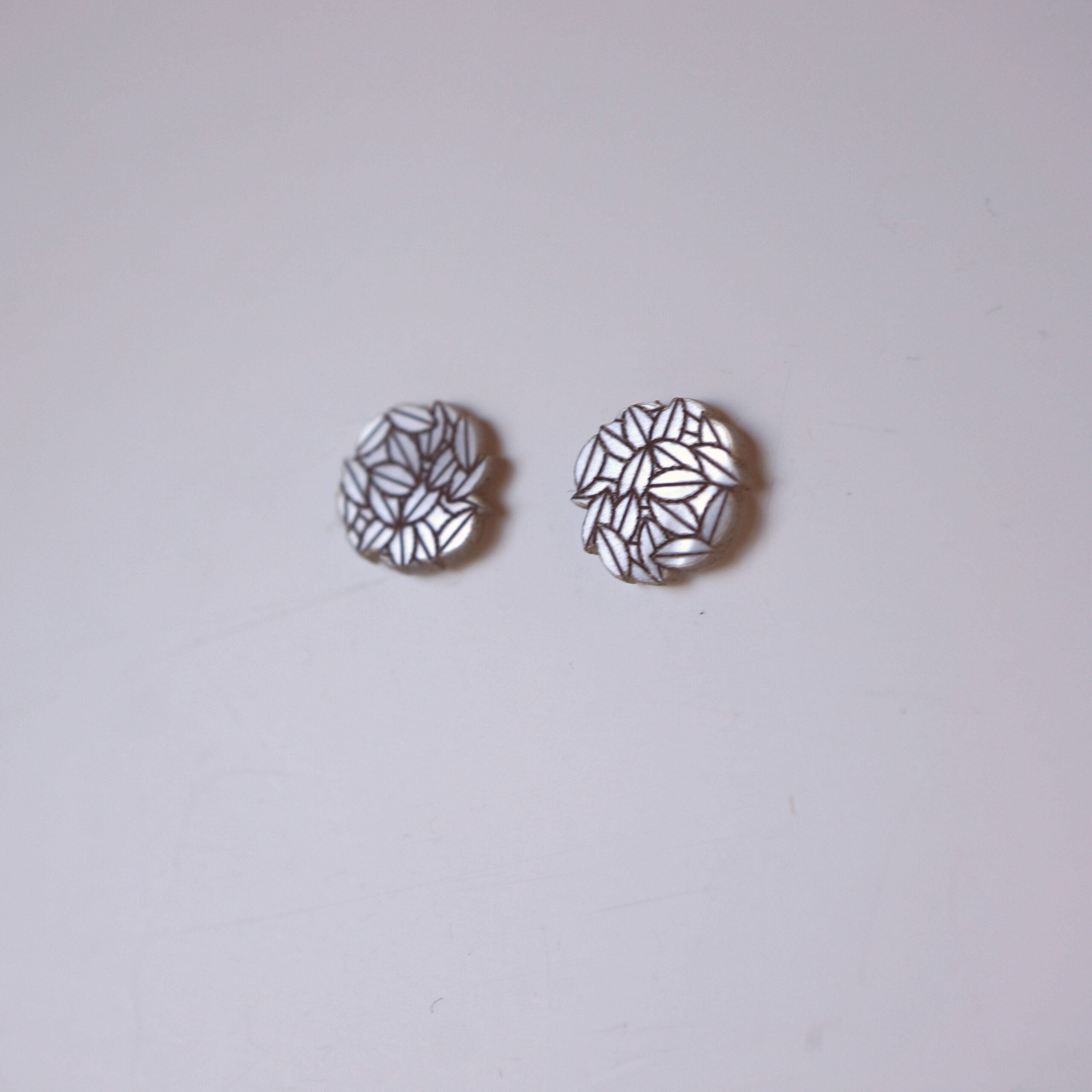 Ear stud for women - iridescent white plexiglass circle ~ Aloha ~