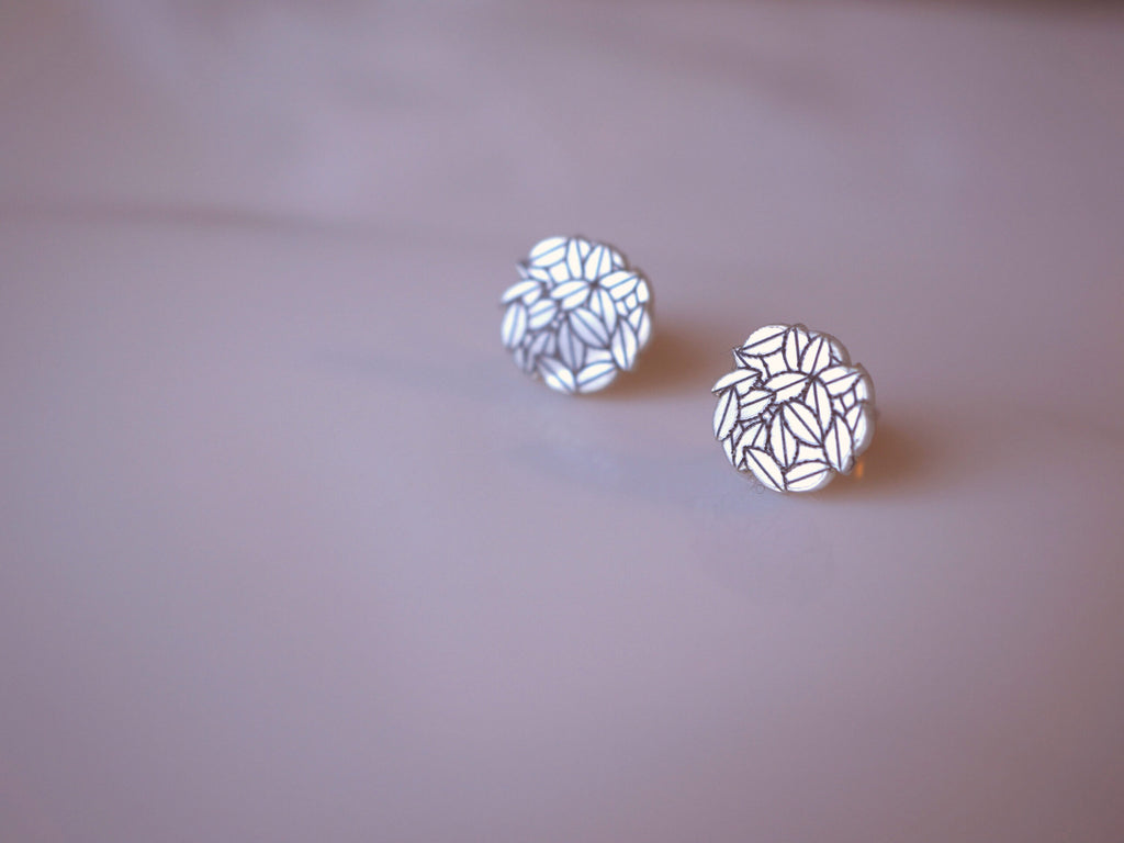 Ear stud for women - iridescent white plexiglass circle ~ Aloha ~